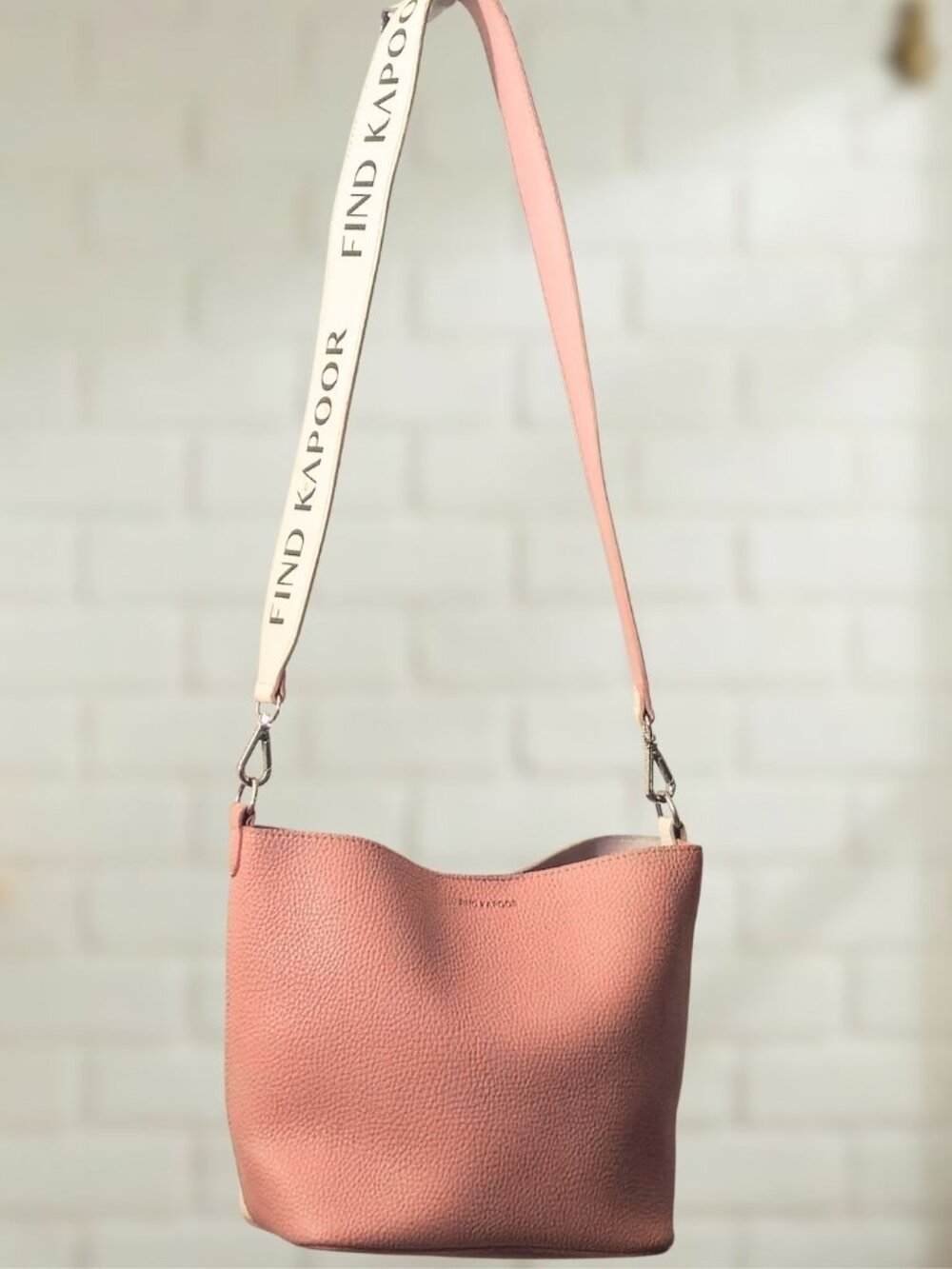 Find Kapoor Pingo Bag 20 Basic Line Pink/Cream Crossbody